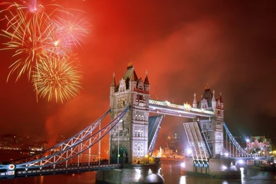 Light Up The Night, Tower Bridge, London, England   Wallpapers