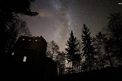 Milky Way Above The Fortress Ruins Wallpapers   Photography ...