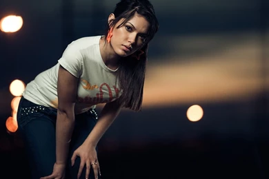 Pretty Brunette Wallpapers Girl Wallpapers