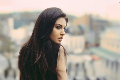 Blue Eyed Brunette Wallpapers   Girl Wallpapers