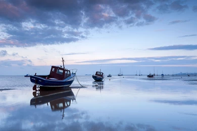 Download Wallpapers 3840x2160 Ships, Vessel, Fishing, Outflow, Bank ...