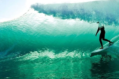 Wave Surfing iPhone 5 Wallpapers (640x1136)