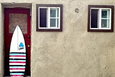 House And A Surf Board iPhone 5 Wallpapers (640x1136)