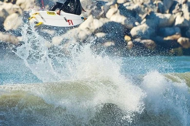 Surfing Iphone 5 Wallpapers