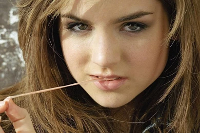 JoJo Mobile Wallpapers 7593