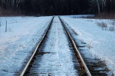 640x1136 Winter Rail Road Iphone 5 Wallpapers