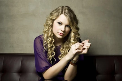 Taylor_Swift_Wallpaper.jpg