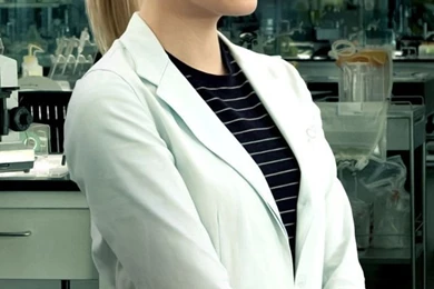 Emma Stone In Amazing Spider Man HD Wallpapers   IHD Wallpapers