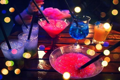 SUMMERTIME PARTY WALLPAPER   (