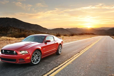 2013 Ford Mustang GT Desktop Wallpapers