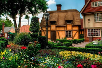 Download Wallpapers 3840x2400 Nature, House, Flowers, Flowerbed ...