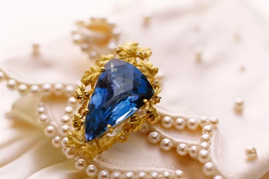 Download Wallpapers 3840x2400 Decoration, Stone, Gold, Pearls Ultra ...