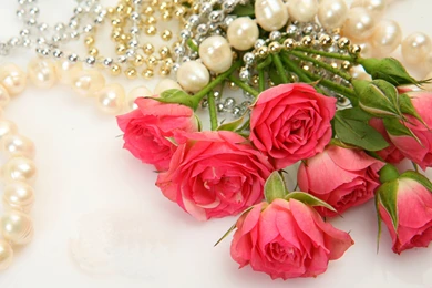 Download Wallpapers Flowers, Roses, Bouquet, Necklace, Pearls ...
