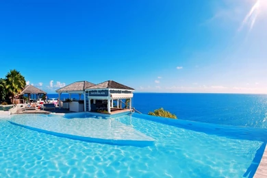 Resort On The Oceanside Picture Wallpapers HD