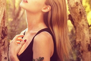 Girls iPhone 5s Wallpapers 3.jpg