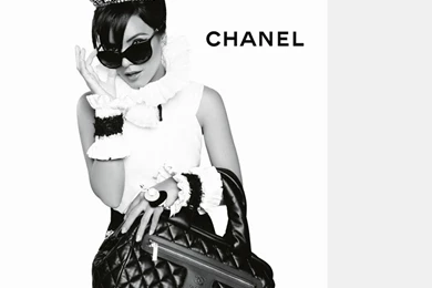 Download Wallpapers 2048x2048 Chanel, Lily Allen, Girl, Bag ...