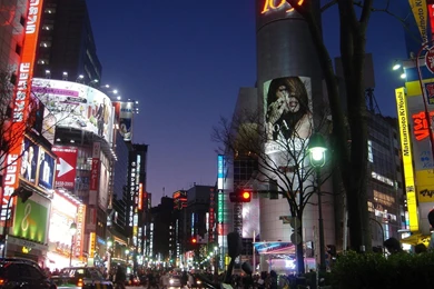 Eyesurfing: Image Search