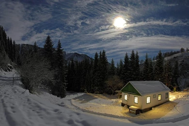 House In Winter Night   3840x2160   4K 16/9 (Ultra HD, UHD ...