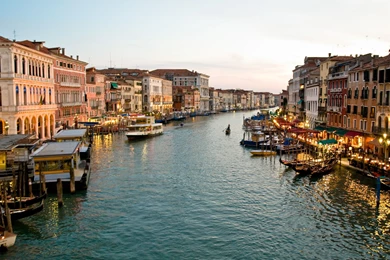 Download Wallpapers 3840x2160 Venice, Canal, Gondoliers, Buildings ...