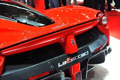 2014 Ferrari LaFerrari Review And Specs