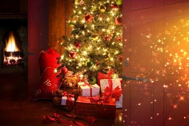 1024x768 Christmas Tree And Presents Desktop PC And Mac Wallpapers