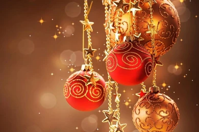 1024x768 Sparkling Christmas Balls Wallpapers