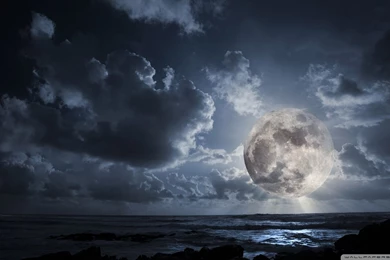 Huge moon 232705.jpg