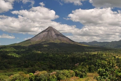 Costa Rica's 'Green Economy' – Abriendo Mentes