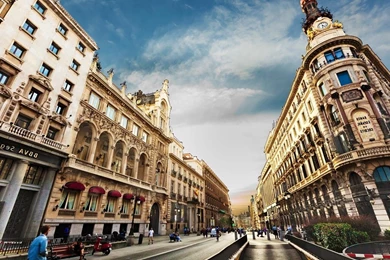 Barcelona_city_building_street_people_hd wallpaper 29931.jpg