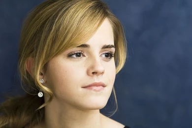 Emma Watson Getting Glow In Face HD Wallpapers