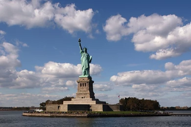 New York Statue Of Liberty 1920x1200 Wallpaper.jpg