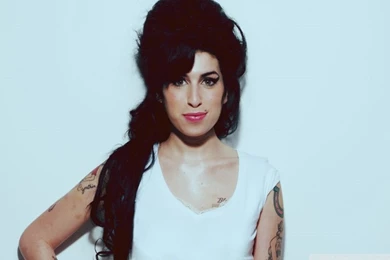 Amy Winehouse Smiling HD Desktop Wallpapers : High Definition ...