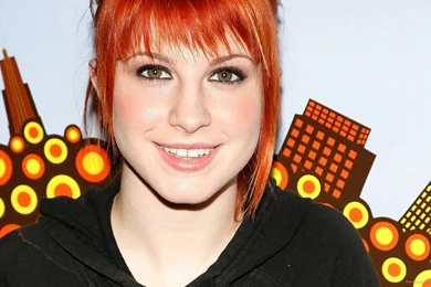 Hayley Williams H2O Wallpapers For iPhone 3G/3GS
