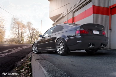 BMW E92 M3 And BMW E46 M3 Image 03.jpg
