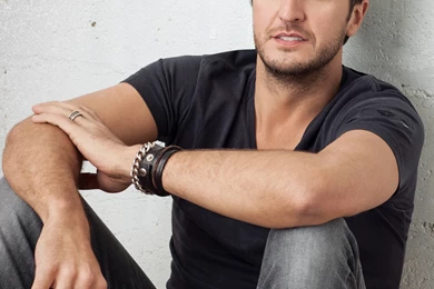 Luke Bryan To Debut Brand New Single “Crash My Party” At The ACM ...