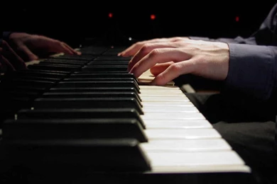 Playing Grand Piano   Wallpaper.