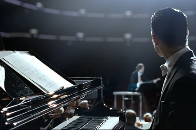 Grand Piano" Movie Review    Starring Elijah Wood