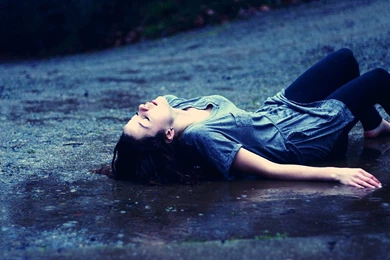 Girl In Rain HD Wallpaper, Girl In Rain Pictures