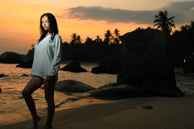 Girl On The Beach Wallpapers   Girl Wallpapers