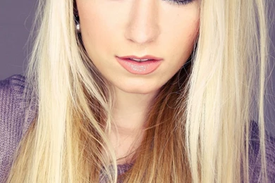 Pretty Blonde Mobile Wallpapers 7317