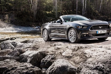 2015 Ford Mustang Convertible EU Version Wallpaper.jpg