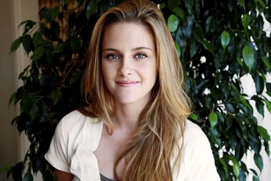 Cute smile fullscreen hd wallpaper for desktop background download cute smile images free.jpg