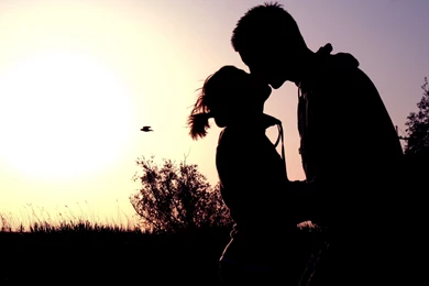 Download Wallpapers 3840x2160 Couple, Shadow, Sunset, Kissing ...