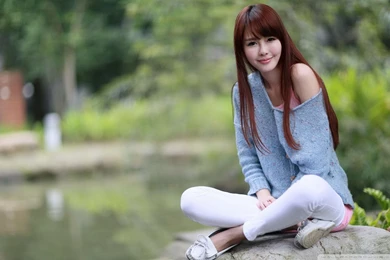 Asian Girls Wallpapers Wide.jpg