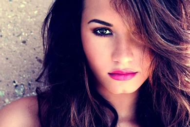 HQ Demi Lovato Wallpapers