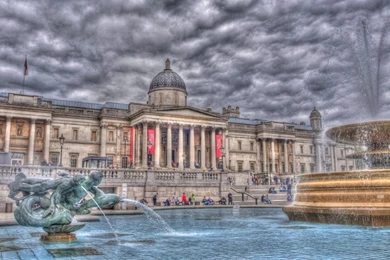 Beautiful fountain in trafalgar square in london hd wallpapers.jpg