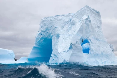 Download Epic Glacier Wallpapers For Blackberry Playbook