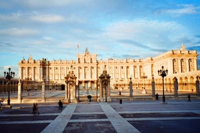 Royal Palace Of Madrid   Spain Wallpapers (33604198)   Fanpop