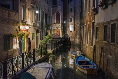 Burano, Venice, Italy   Magic4Walls.com