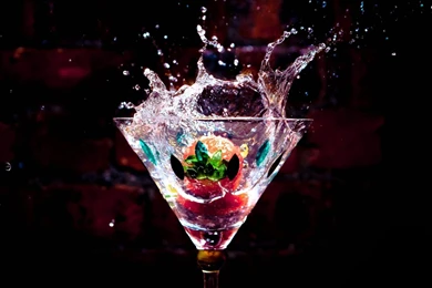 Amazing Cocktail Splash Wallpaper.jpg